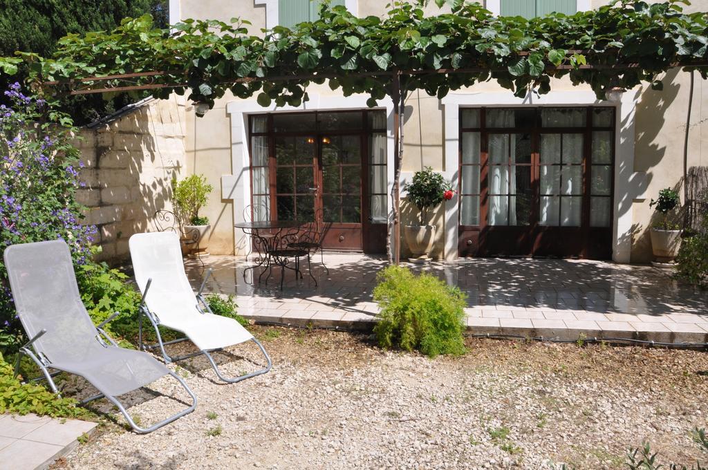 Gite Du Mas Des Oliviers Mezoargues ภายนอก รูปภาพ